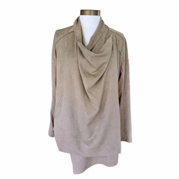 Blank NYC Cloud Nine Faux Suede Drape Waterfall Cardigan Jacket - Picture 10 of 10